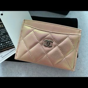 *SOLD* NWT Chanel 21k Iridescent Pink Lambskin Flat Card Holder Silver HW